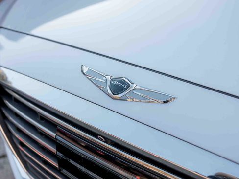 Used 2017 Genesis G90 5.0 Ultimate image 12