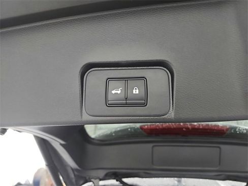 Used 2023 Nissan Rogue SV w/ SV Premium Package image 78