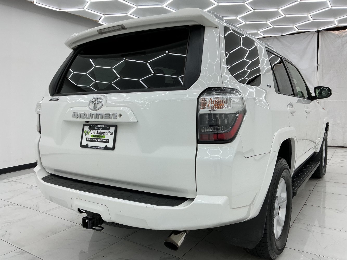 Used 2016 Toyota 4Runner SR5 Premium AWD/4WD image 8
