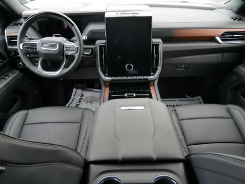 New 2026 GMC Yukon XL Denali w/ Denali Reserve Package image 6