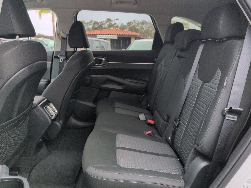 New 2026 Kia Sorento LX FWD image 26