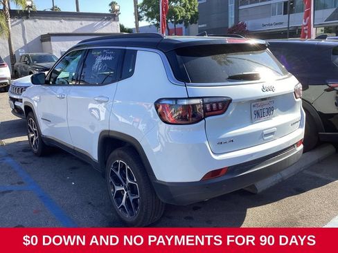 Used 2025 Jeep Compass Limited AWD/4WD image 4