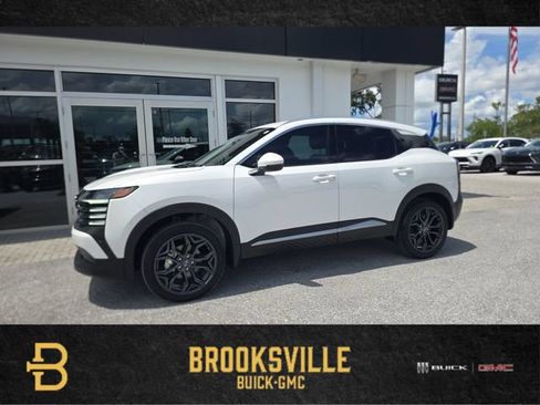 Used 2025 Nissan Kicks SR FWD image 1
