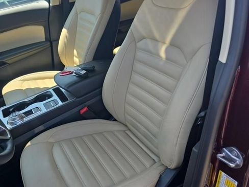 Used 2024 Ford Edge SEL w/ Convenience Package AWD/4WD image 5