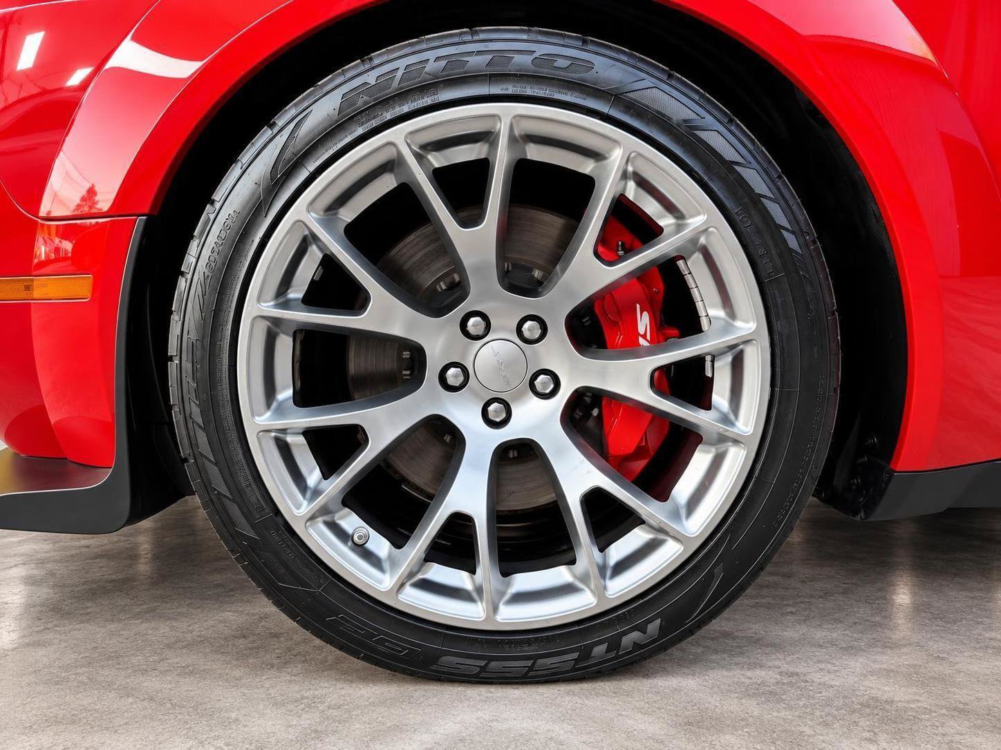 Used 2022 Dodge Challenger SRT Hellcat RWD image 32