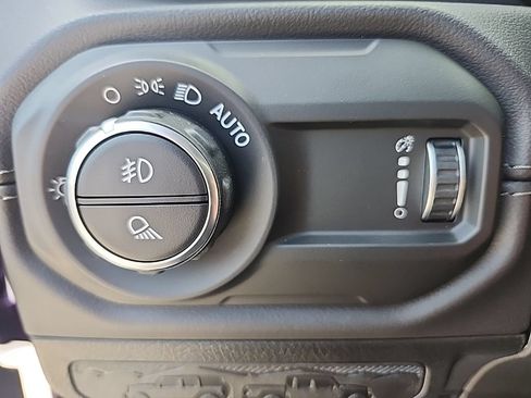 New 2026 Jeep Gladiator Overland AWD/4WD image 14