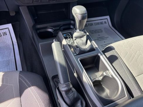 Used 2022 Toyota Tacoma TRD Sport AWD/4WD image 20