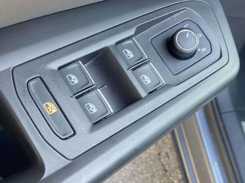 Used 2023 Volkswagen Atlas Cross Sport SE w/ Black Wheel Package image 14