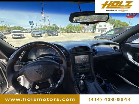 Used 2000 Chevrolet Corvette Convertible w/ Memory Pkg RWD image 18
