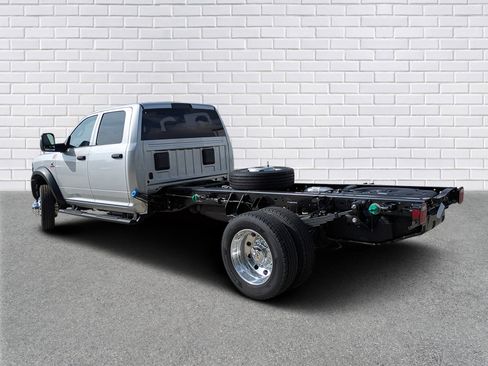 New 2026 RAM 5500 Tradesman w/ Chrome Appearance Group AWD/4WD image 3