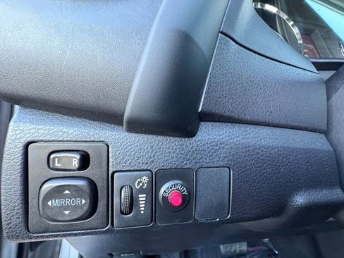 Used 2017 Toyota Corolla L image 6