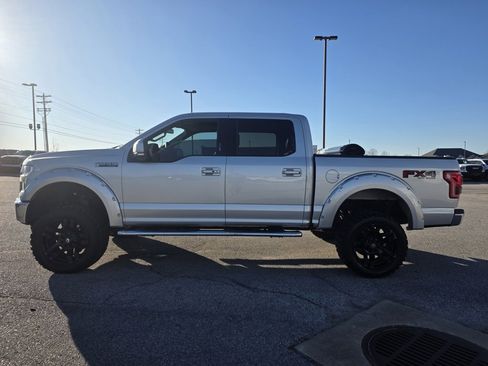 Used 2015 Ford F150 Lariat w/ Equipment Group 501A Mid image 4