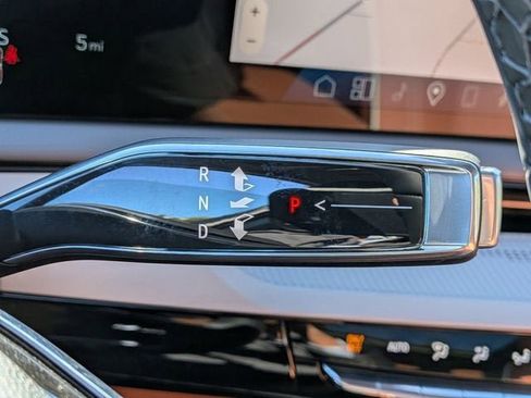 New 2026 Cadillac Optiq Luxury 2 image 24