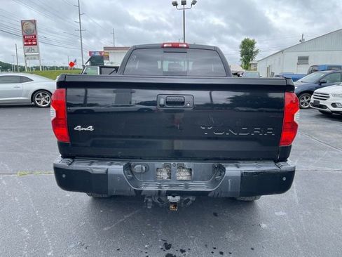 Used 2017 Toyota Tundra Limited w/ Limited Premium Package AWD/4WD image 7