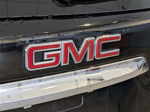 Used 2021 GMC Terrain SLE w/ Driver Convenience Package image 10