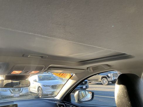 Used 2018 MAZDA MAZDA3 Touring image 15