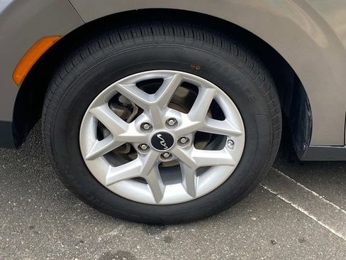 Used 2024 Kia Soul LX w/ Option Group 015 image 6