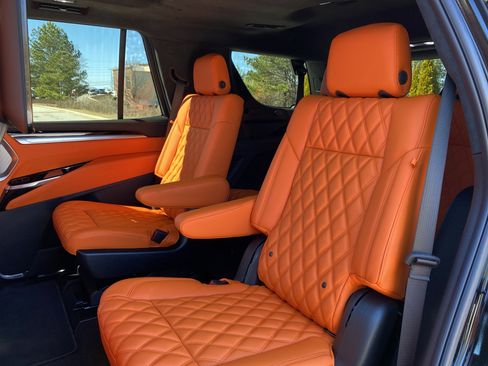 Used 2026 Cadillac Escalade Platinum Sport image 9