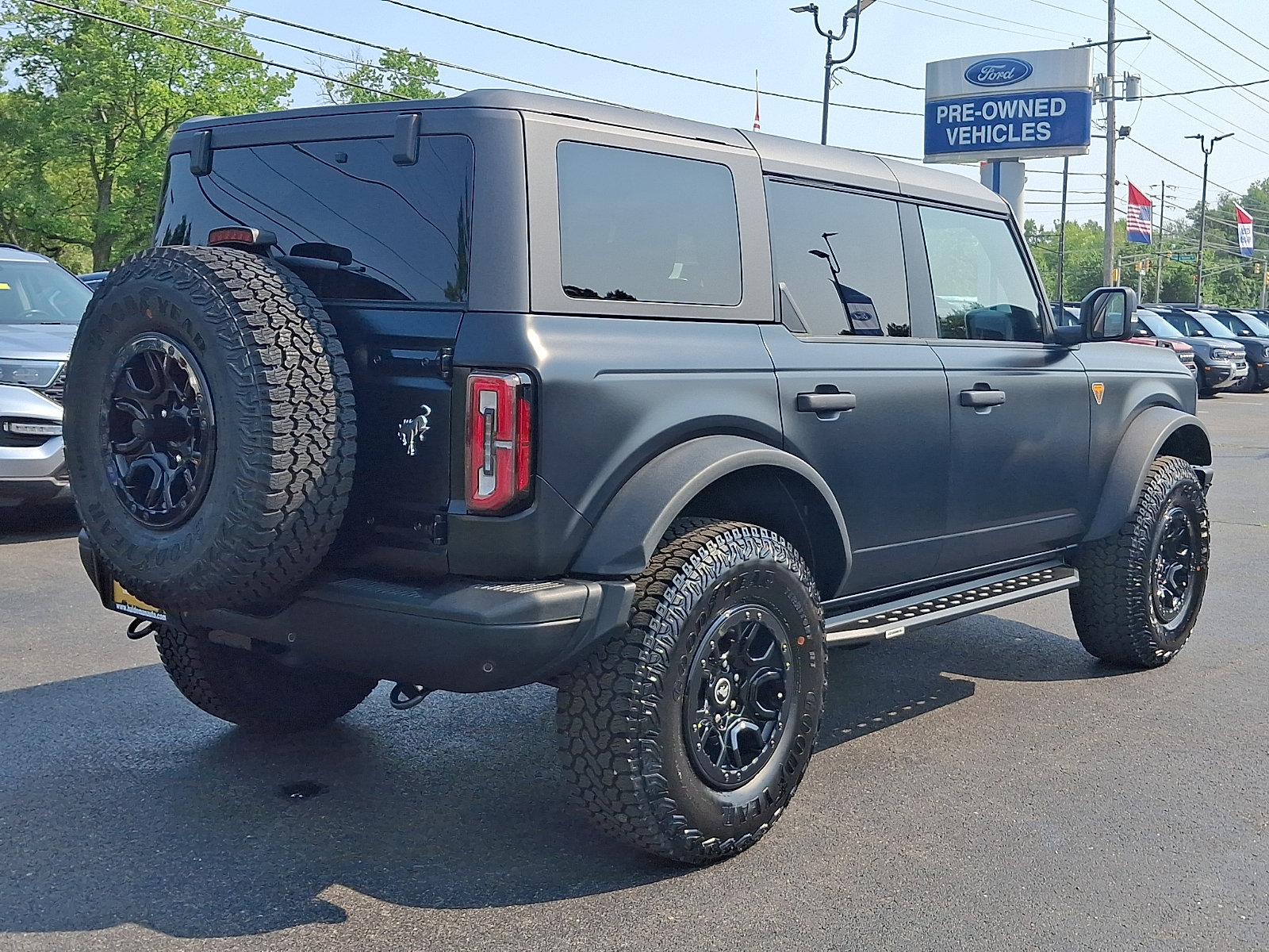 Used 2025 Ford Bronco Badlands w/ Matte Film Protection Package AWD/4WD image 7