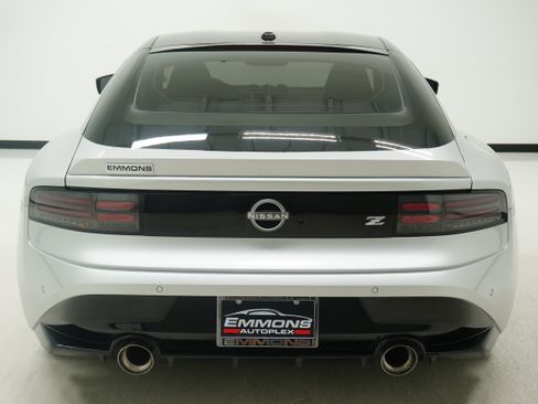 Used 2023 Nissan Z w/ Floor Mat Package (L93) RWD image 5