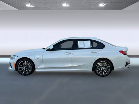 Certified 2022 BMW 330e xDrive w/ Driving Assistance Package AWD/4WD image 2