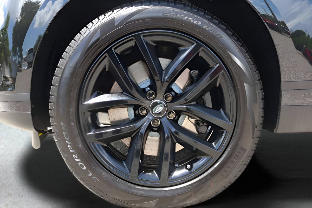 New 2026 Land Rover Range Rover Velar S AWD/4WD image 9