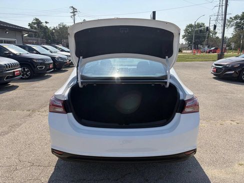 Used 2019 Chevrolet Malibu LT FWD image 23