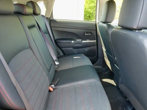 Used 2025 Mitsubishi Outlander Sport SE image 10