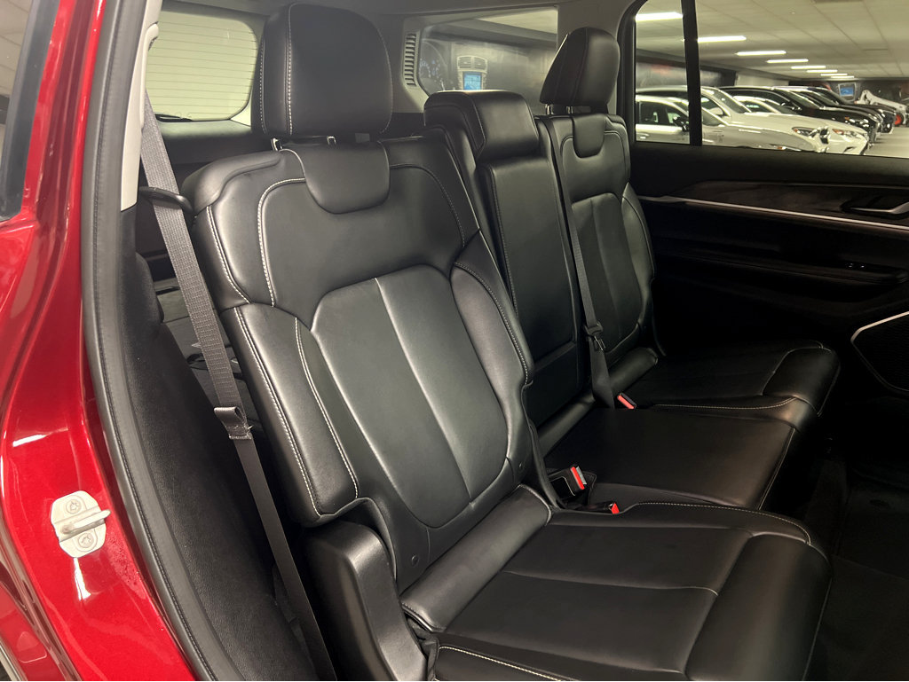 Used 2021 Jeep Grand Cherokee L Limited AWD/4WD image 22