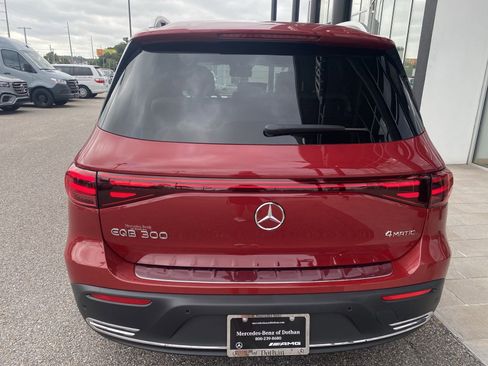 New 2024 Mercedes-Benz EQB 300 EQB 300 image 3