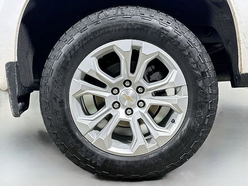 Used 2022 Chevrolet Silverado 1500 LTZ w/ LTZ Convenience Package II image 29