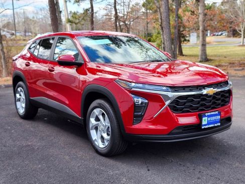 New 2026 Chevrolet Trax LS w/ LS Convenience Package image 7