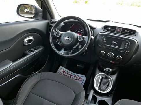 Used 2017 Kia Soul image 26