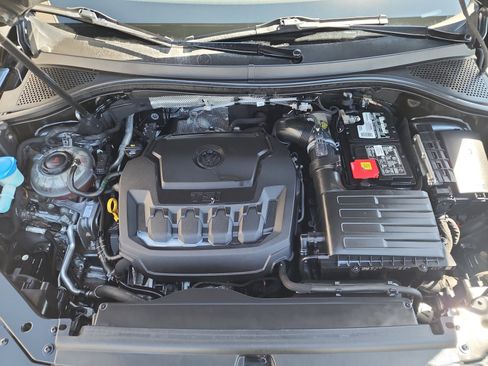 Used 2020 Volkswagen Tiguan SE image 22