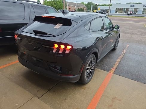 Used 2025 Ford Mustang Mach-E Premium AWD/4WD image 4