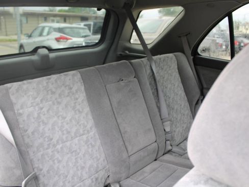 Used 2008 Kia Sorento 4WD image 11