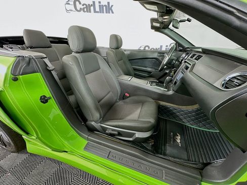 Used 2014 Ford Mustang GT RWD image 30