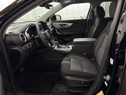 Used 2025 Chevrolet Blazer LT FWD image 28