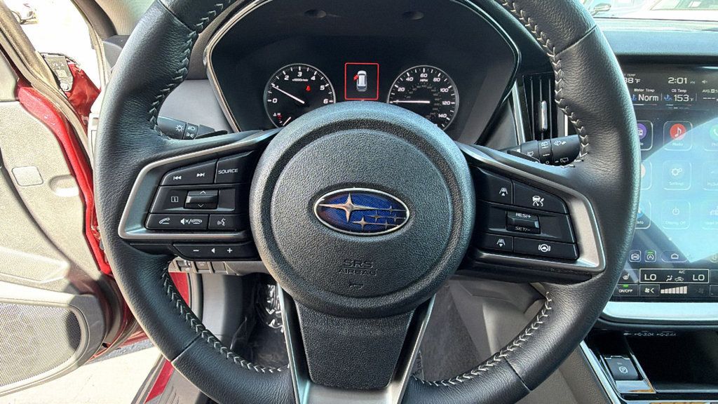 Used 2025 Subaru Outback Premium AWD/4WD image 18