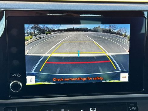 Used 2025 Toyota Camry LE image 28