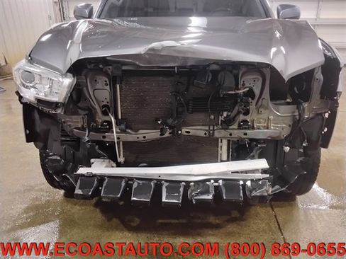 Used 2017 Toyota Tacoma SR5 w/ Tow Package image 17