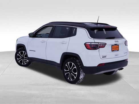 Certified 2022 Jeep Compass Limited image 8