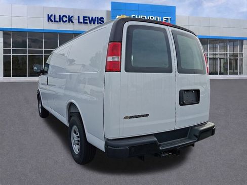 New 2025 Chevrolet Express 3500 WT Van w/ Driver Convenience Package image 4