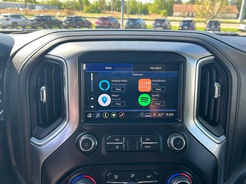 Used 2022 Chevrolet Silverado 2500 LT w/ Convenience Package AWD/4WD image 8