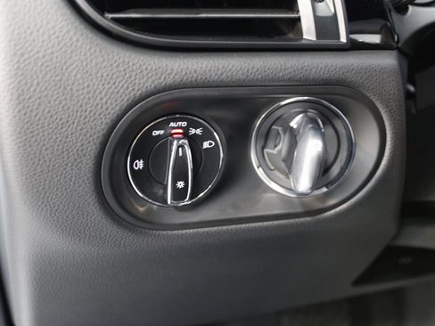 Certified 2025 Porsche Macan image 26