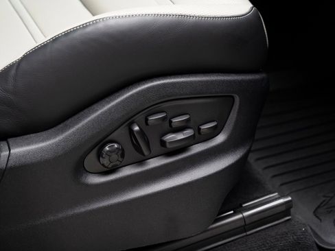 Used 2024 Porsche Cayenne Coupe AWD/4WD image 51