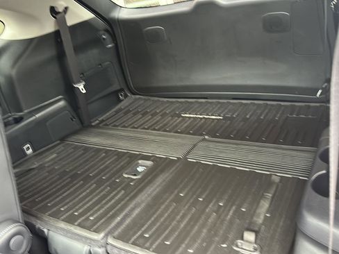 Used 2023 Toyota Highlander Platinum AWD/4WD image 21