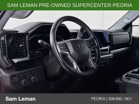 Used 2022 Chevrolet Silverado 1500 RST AWD/4WD image 9