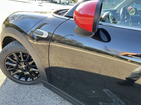 Used 2019 MINI Cooper 2-Door Hardtop image 28