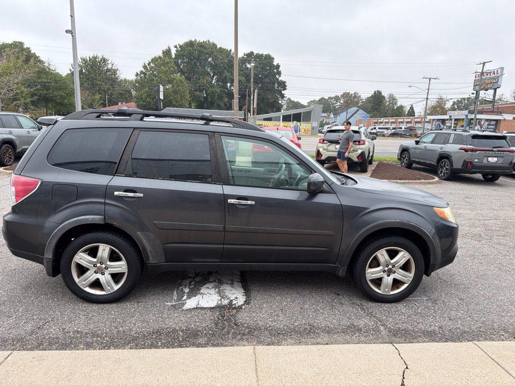 Used 2010 Subaru Forester 2.5X Limited AWD/4WD image 6